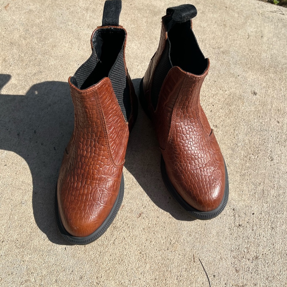 Dr Marten Boots